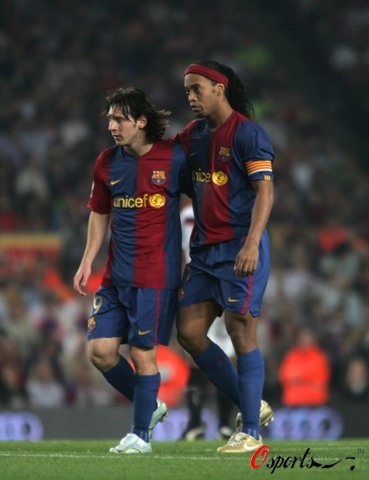 样的年轻球 样的年轻球