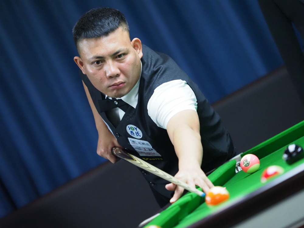 通过耐心的 通过耐心的