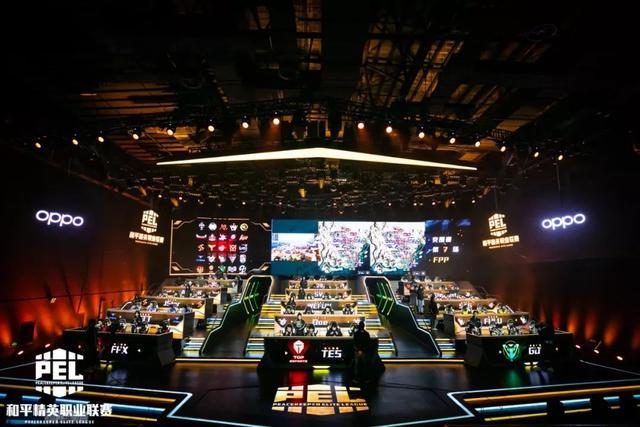 又放大了团 又放大了团